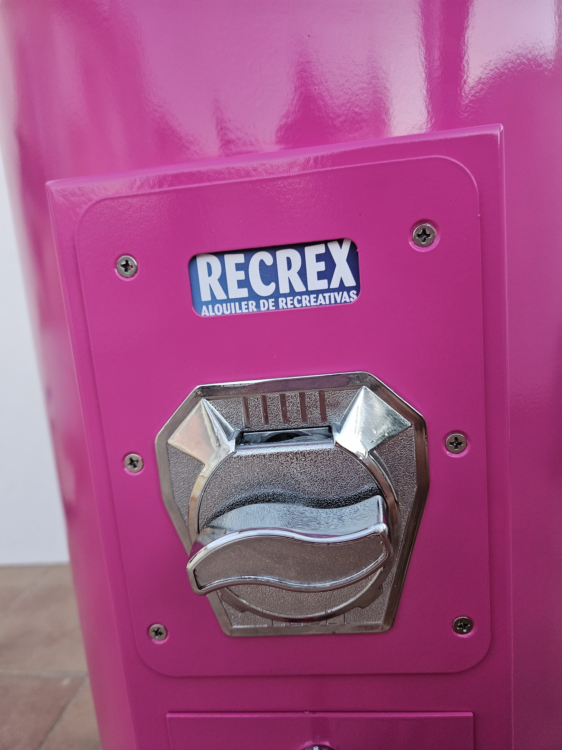 Monedero máquina de bolas gachapón